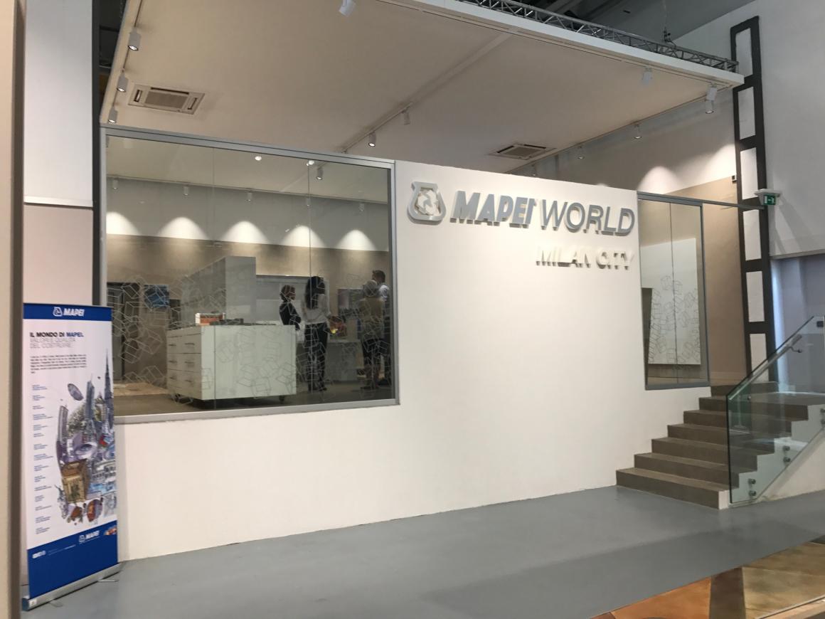 31 SALA ESPOSITIVA A MILANO 2