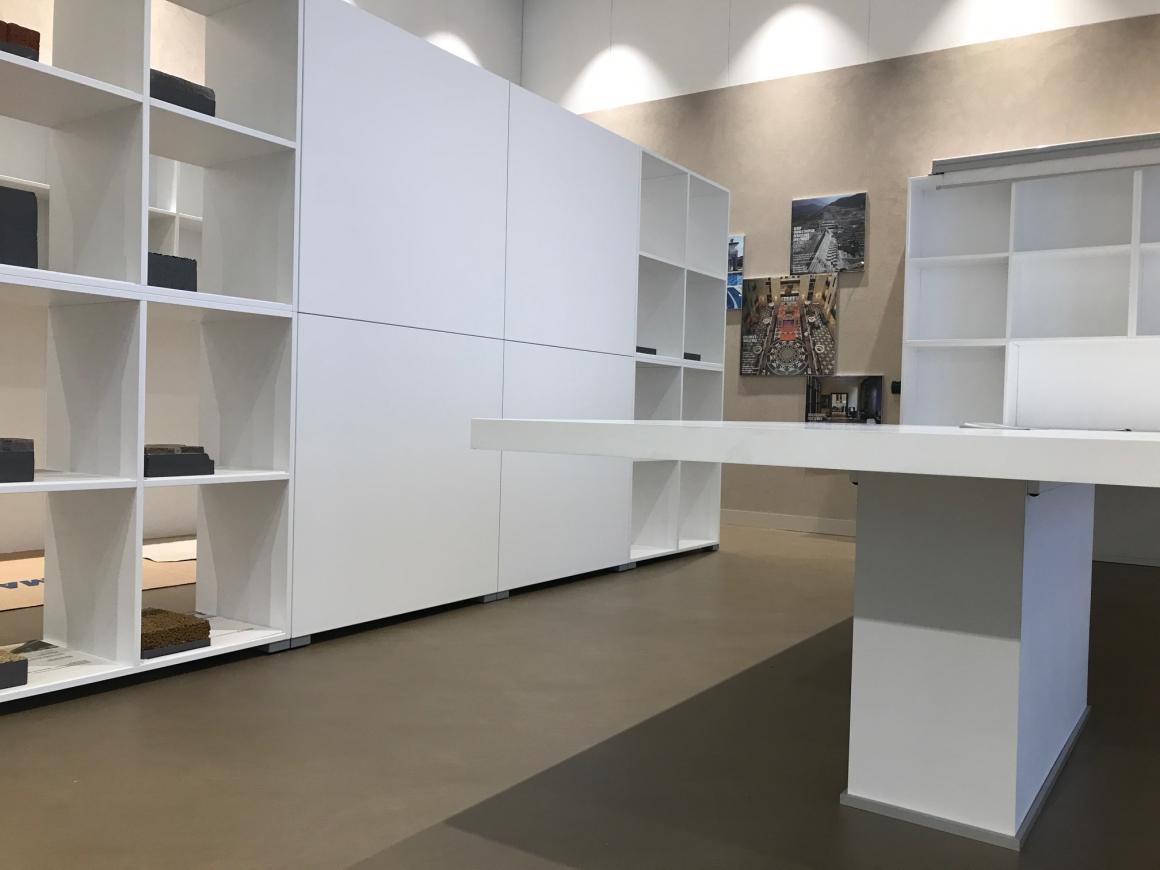 32 SALA ESPOSITIVA A MILANO 3